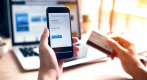 Cartes bancaires : comment éviter d’être victime d’une fraude ?